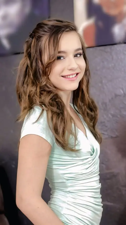 katir29496 (25) female from US - sexting partner