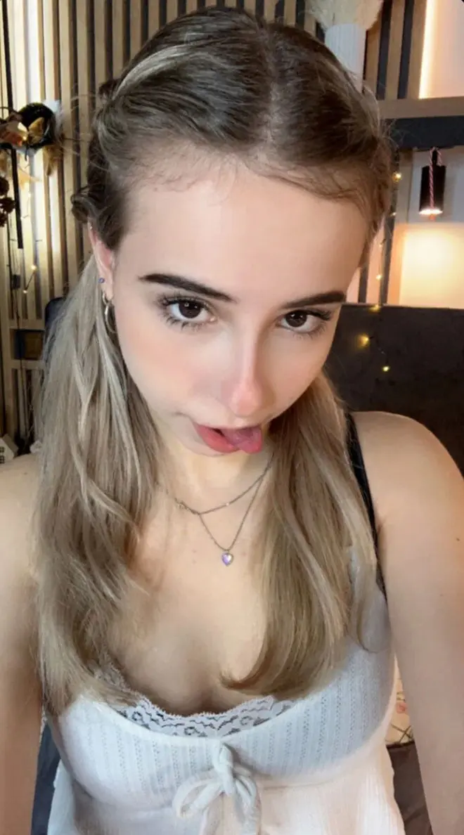 kekirekl (18) female from US - sexting partner