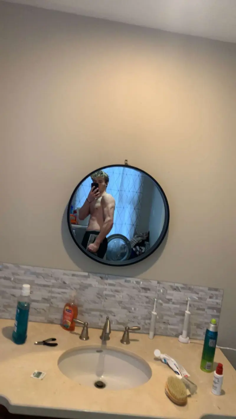 kelbake288 (18) male from CA - sexting partner