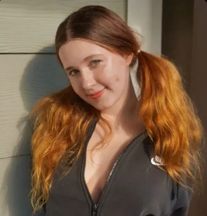 kenijoj (18) female from US - sexting partner