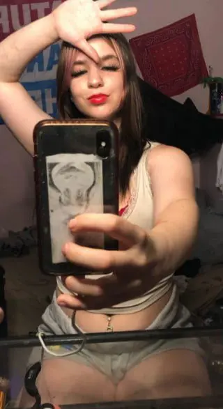 kevag48881 (26) female from DK - sexting partner