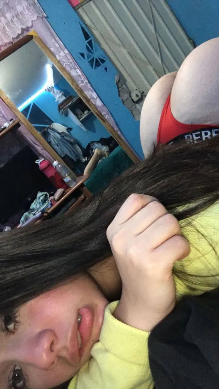 kft2rliej9 (18) female from BE - sexting partner