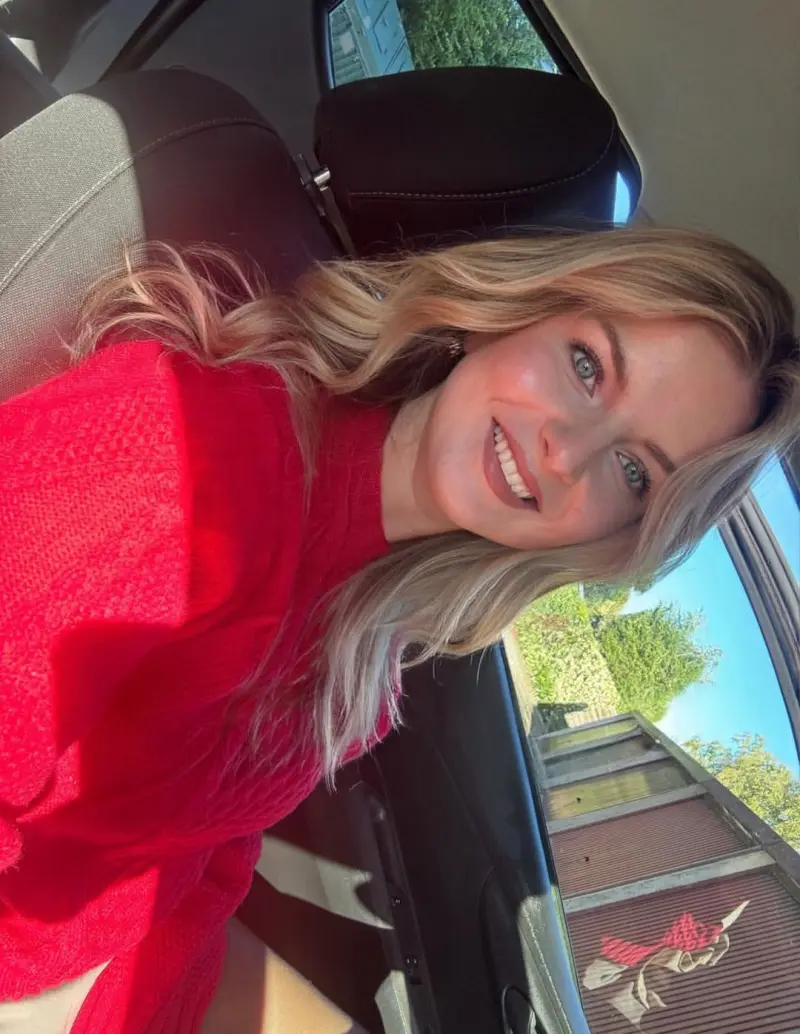 kgfrntcd (18) female from CA - sexting partner