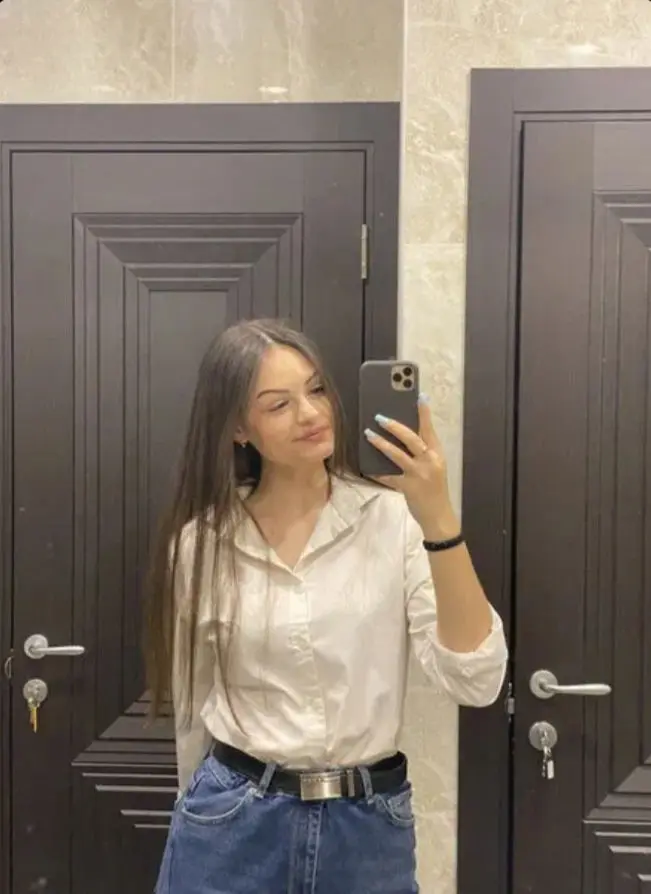 kinoh44010 (18) female from US - sexting partner