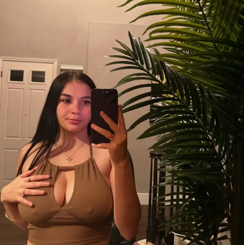 kisap72999 (18) female from US - sexting partner