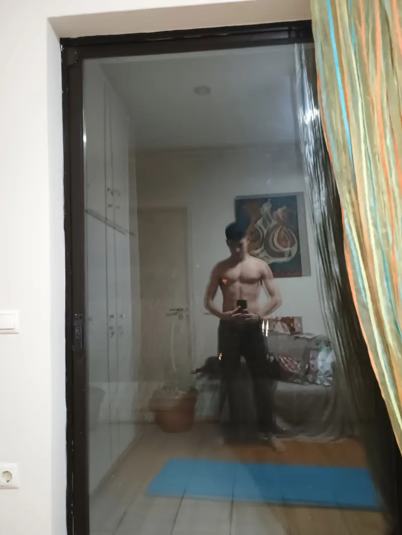 knsvasilop (18) male from GR - sexting partner