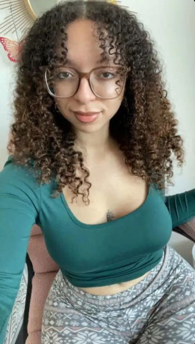 kobejkp (18) female from DE - sexting partner