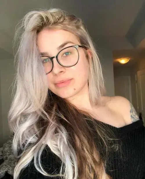 kofihom536 (18) female from GB - sexting partner