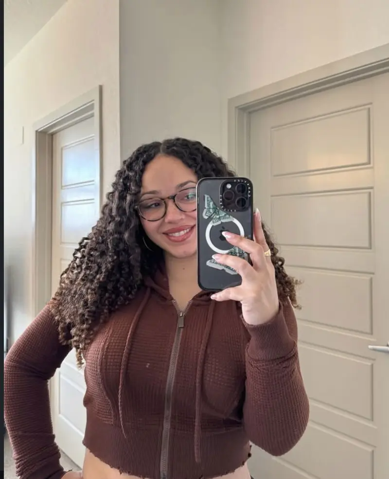 kohix92250 (21) female from US - sexting partner