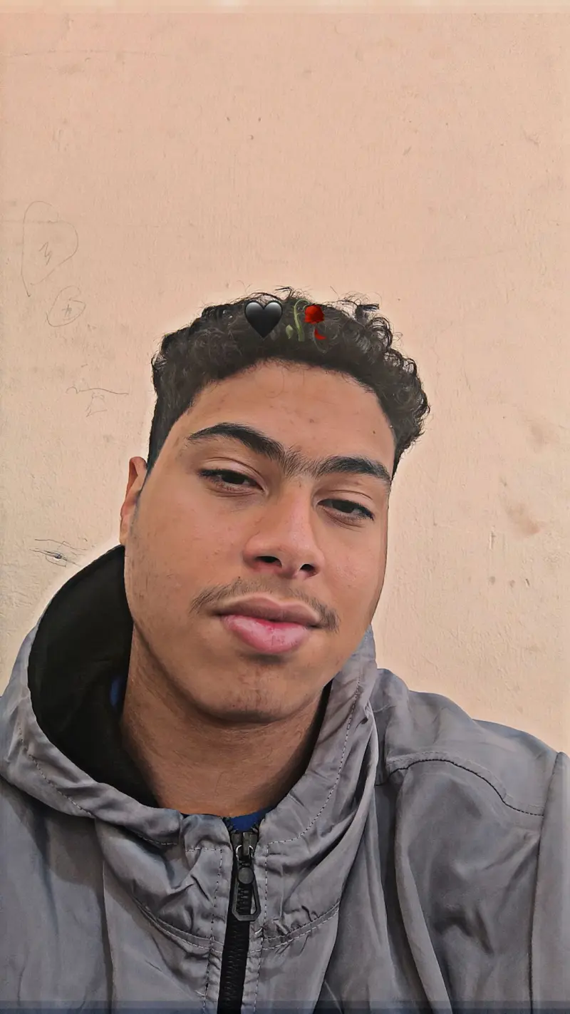 koka17126 (18) male from EG - sexting partner