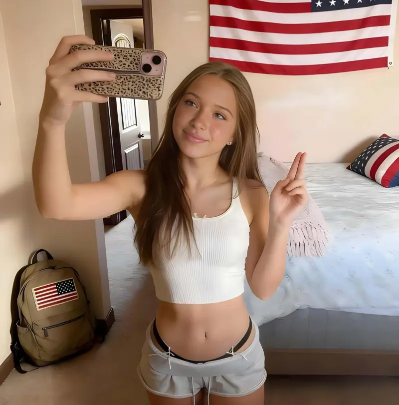 kopisap643 (22) female from GB - sexting partner