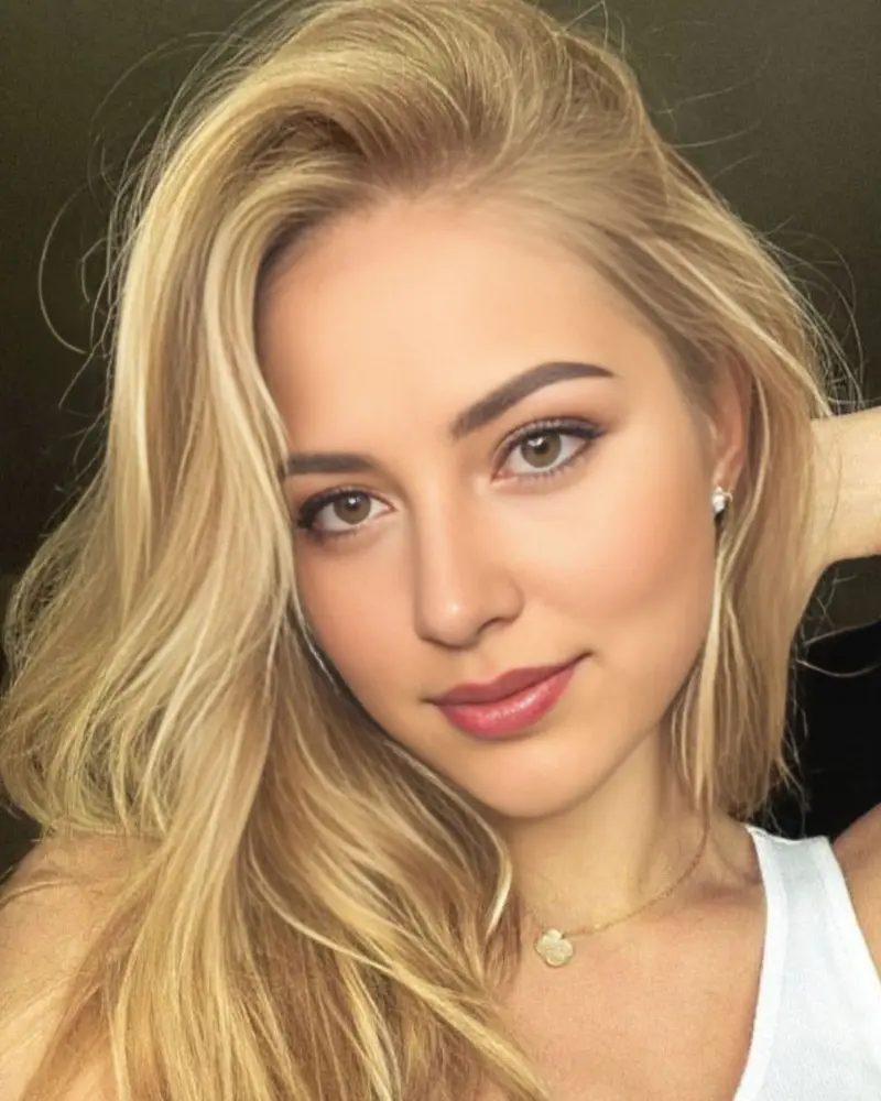 kovej26535 (18) female from GB - sexting partner