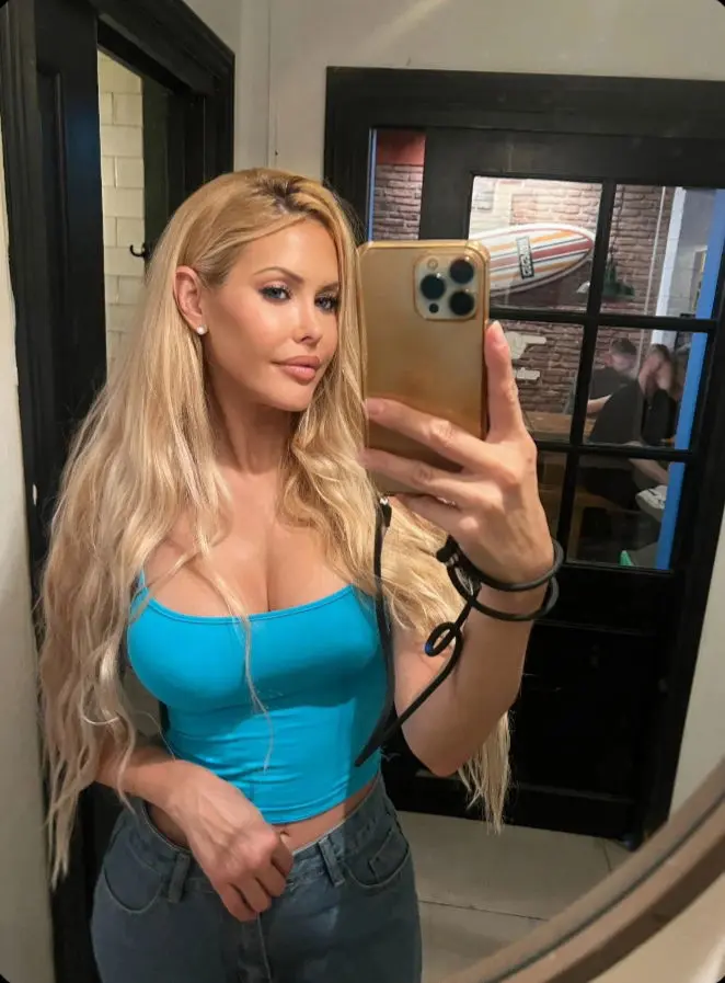 koxoyob (18) female from US - sexting partner