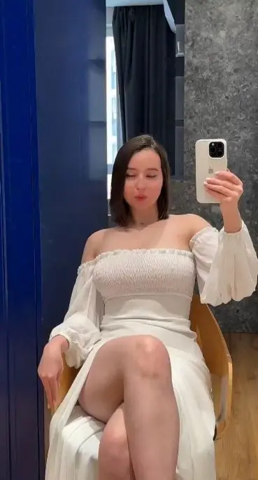 koyvjkkdjjjugn (18) female from US - sexting partner