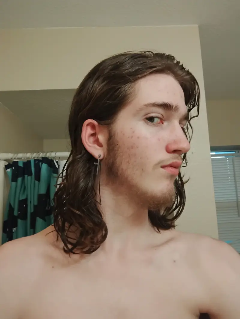 krakenthe238 (18) male from US - sexting partner