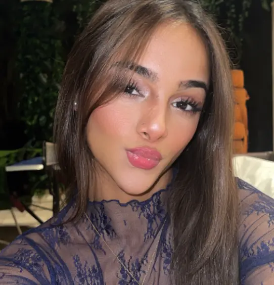 krfsd (18) female from GB - sexting partner