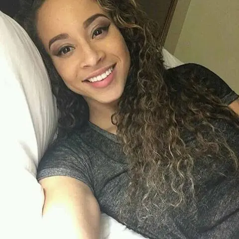 ksulli01-_ (18) female from US - sexting partner