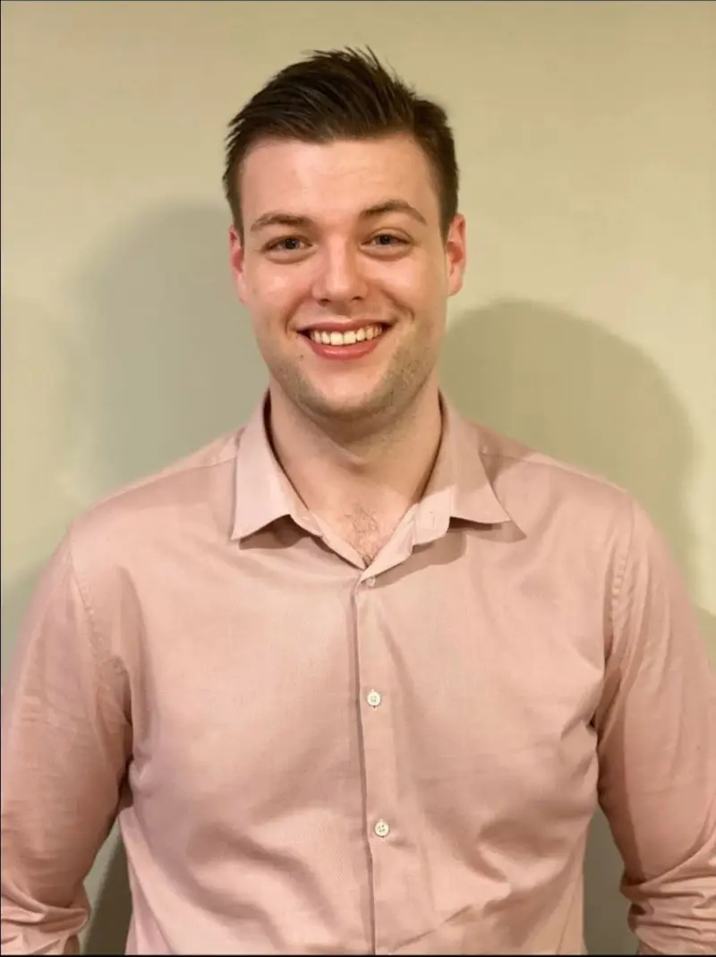 l4698729 (18) male from AU - sexting partner