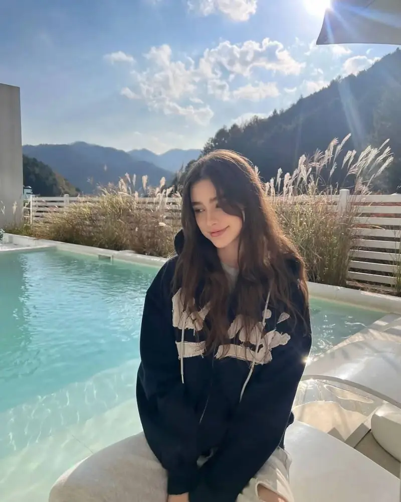 lacobei (18) female from US - sexting partner