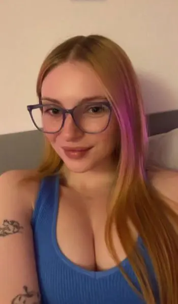 ladiye6309 (25) female from BE - sexting partner