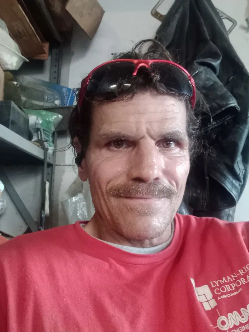 larryframpton044 (18) male from US - sexting partner