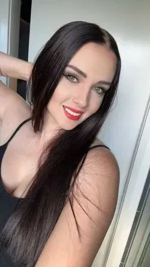 ledepog942 (22) female from US - sexting partner