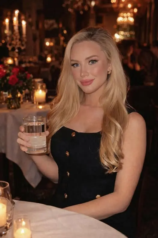 lefece7284 (18) female from AE - sexting partner