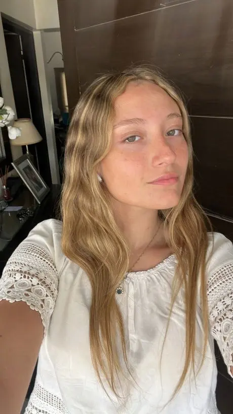 legakos965 (18) female from ES - sexting partner