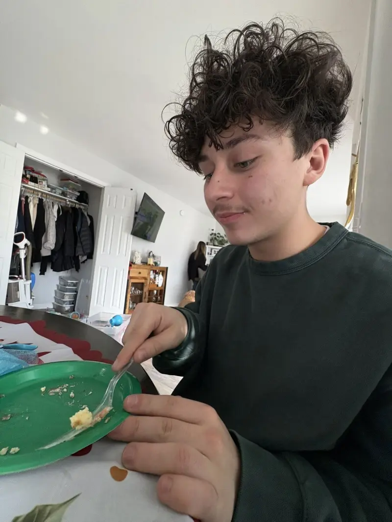 legume_winds7u (18) male from US - sexting partner