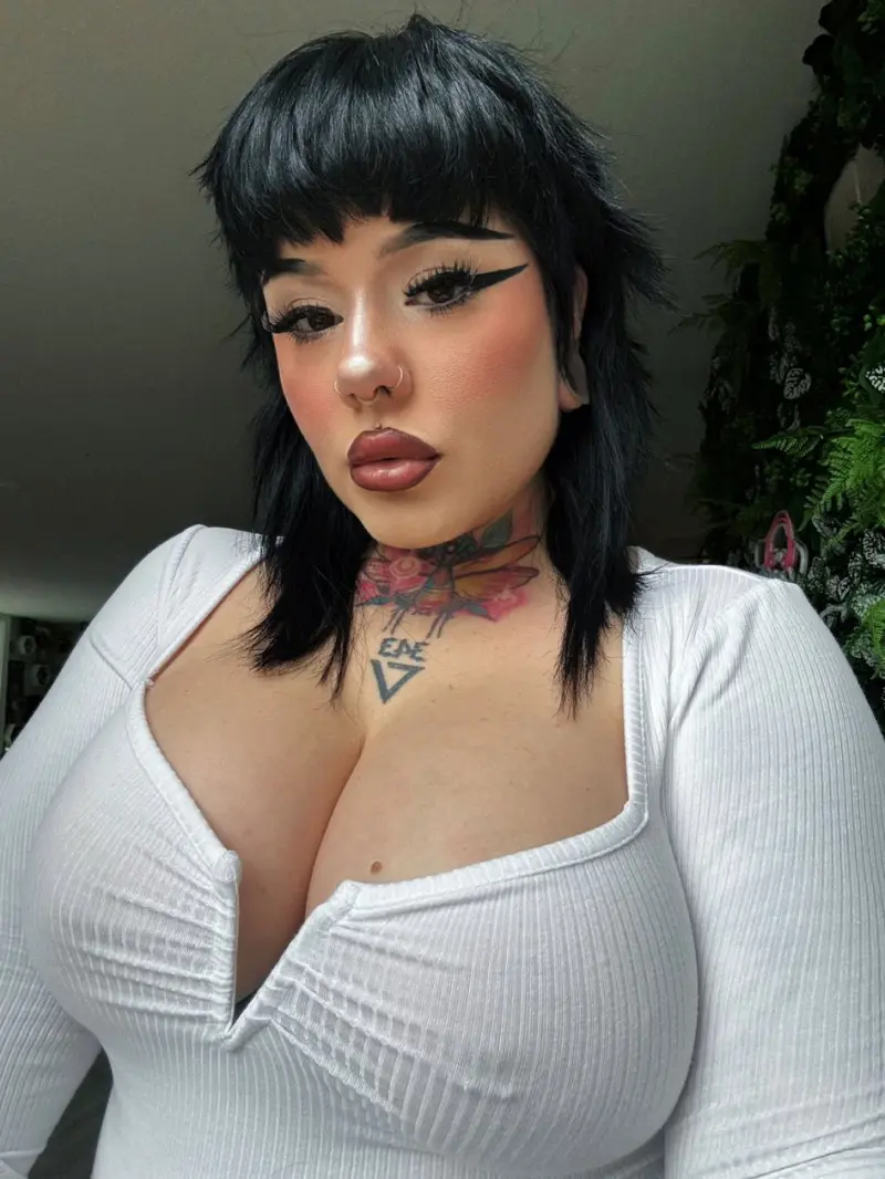 lehayi3221 (18) female from US - sexting partner