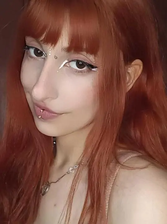 leheqoni (18) female from CA - sexting partner