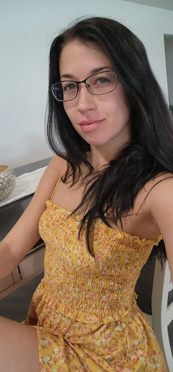 leighal (18) female from US - sexting partner