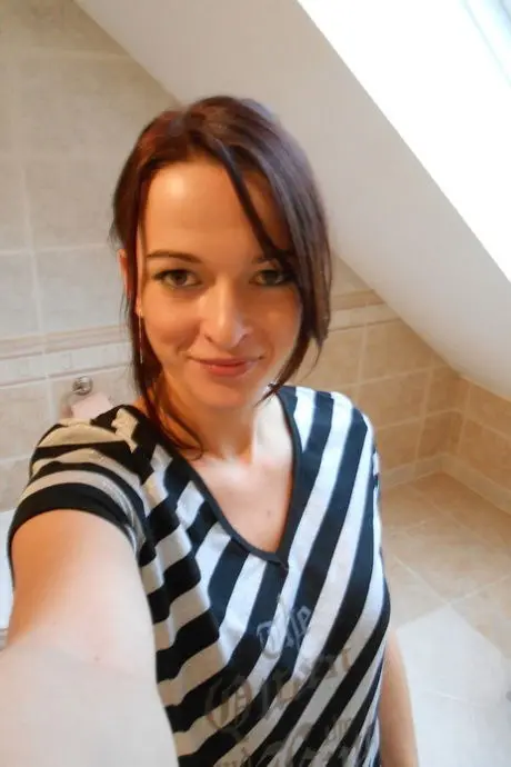 lekadib104 (18) female from CA - sexting partner