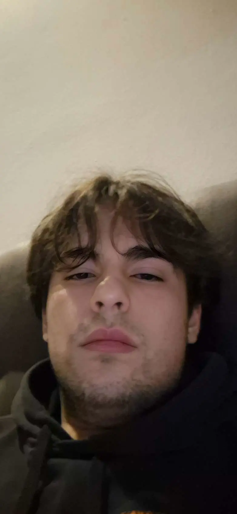 leo42525 (18) male from IT - sexting partner