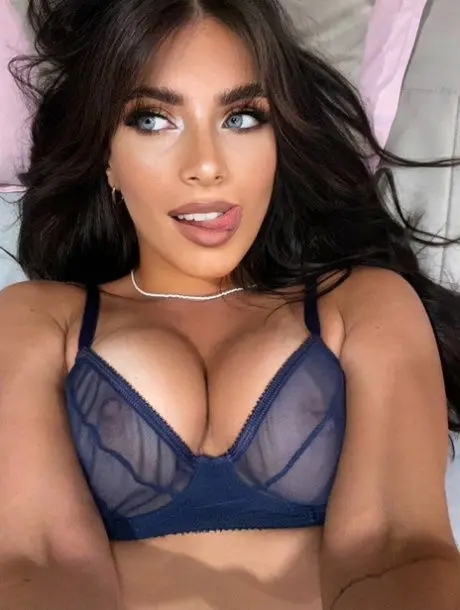 leyokex233 (18) female from DE - sexting partner