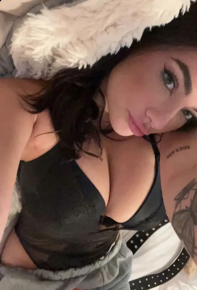 lifeyex (22) female from US - sexting partner