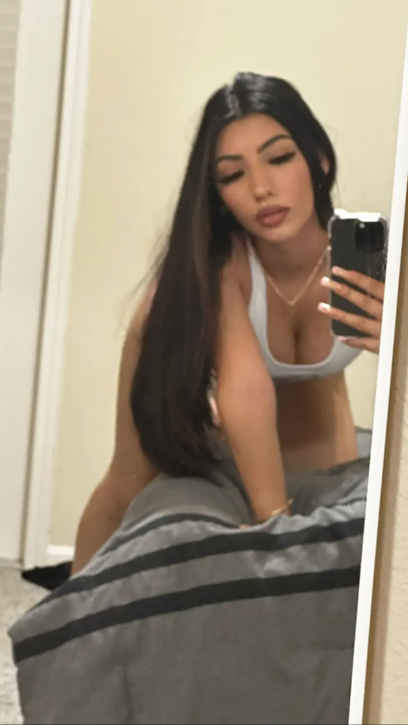 likafav761 (18) female from GB - sexting partner