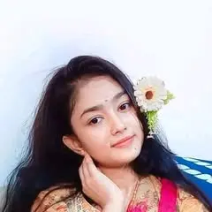 lilawow302 (18) female from GB - sexting partner