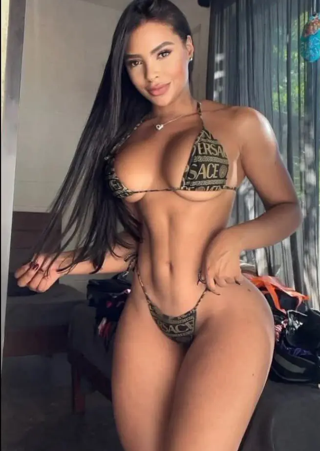 lindajames22911 (18) female from US - sexting partner