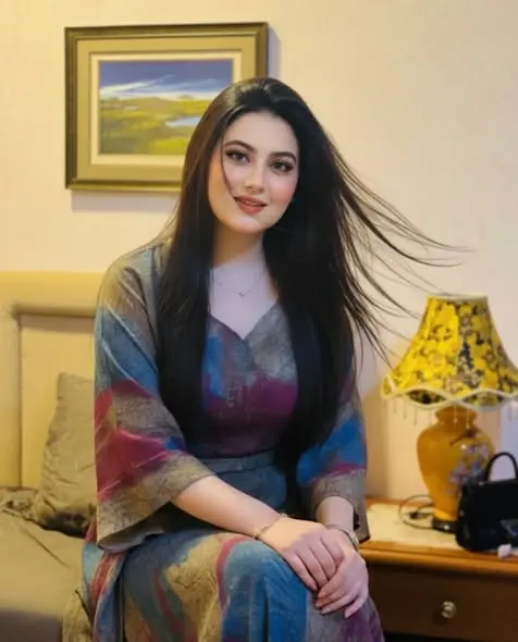 litoj61261 (25) female from CA - sexting partner