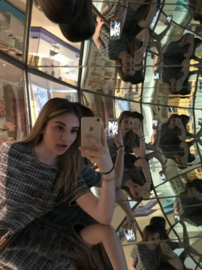 lmjnix (18) female from GB - sexting partner