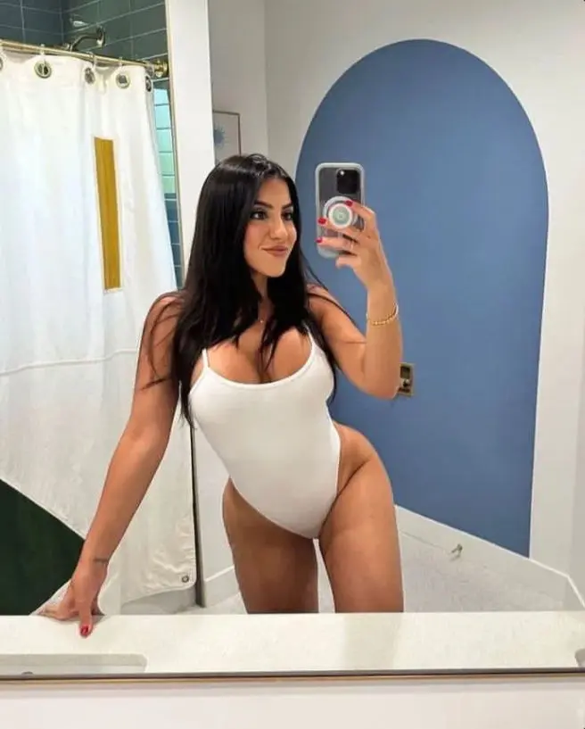 losogk (18) female from US - sexting partner