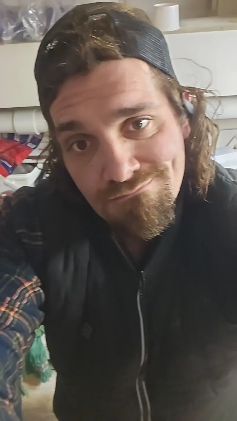 lottohandyman2024 (34) male from US - sexting partner