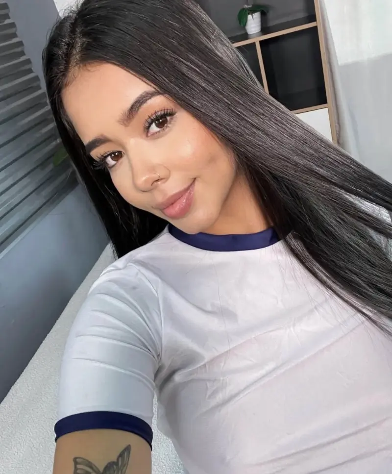 lucyaustin1325 from US