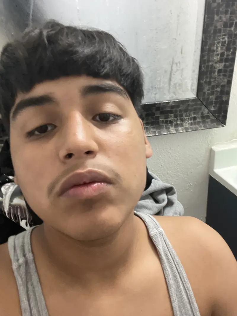 luis210skrilla (18) male from US - sexting partner