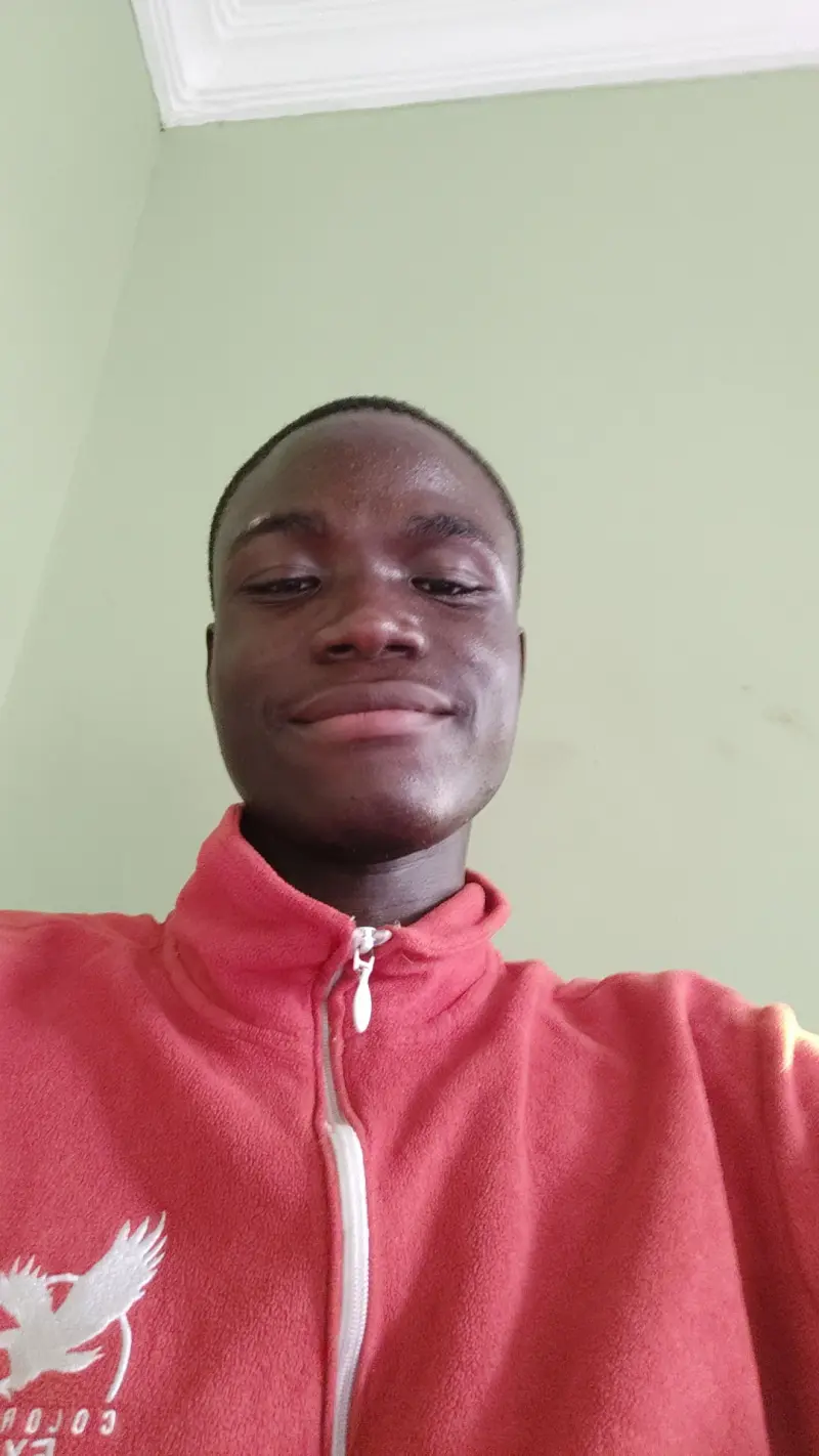 lvolt842 (18) male from NG - sexting partner