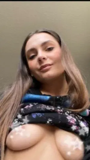 lw7132524 (18) female from US - sexting partner