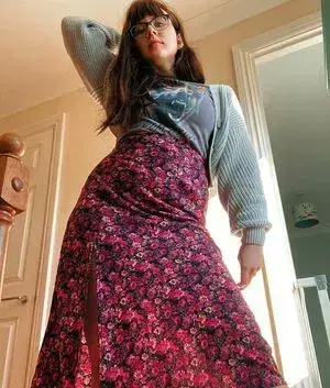 madok52189 (22) female from GB - sexting partner