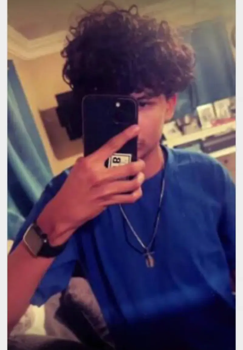 manoacosta226 (18) male from US - sexting partner