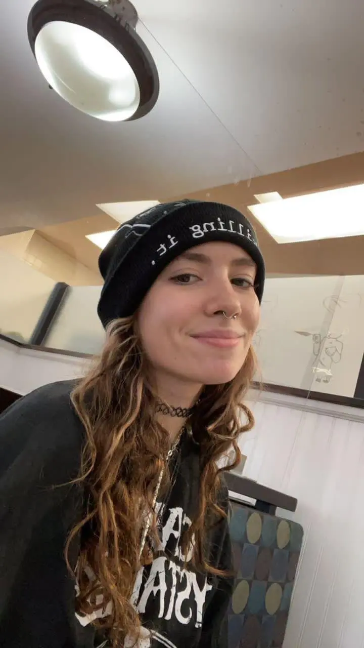 marykattie44 (18) female from US - sexting partner